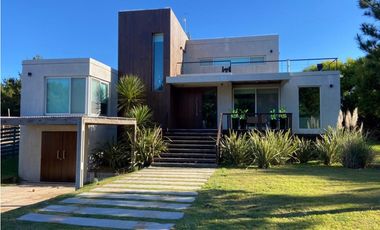 COSTA ESMERALDA - RESIDENCIAL I 189 - ALQUILER