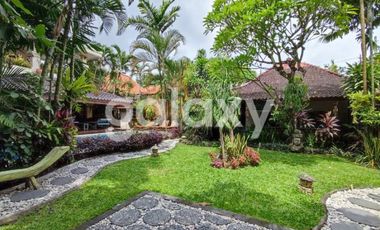 VILLA CANTIK DEKAT DOUBLE SIX BEACH SEMINYAK BALI
