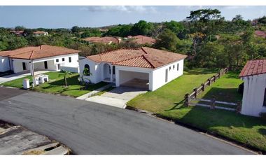 CASA 3 RECAMARAS HACIENDA PACIFICA