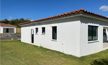 CASA 3 RECAMARAS HACIENDA PACIFICA