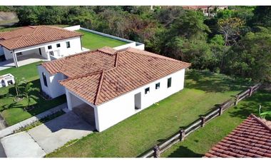 CASA 3 RECAMARAS HACIENDA PACIFICA