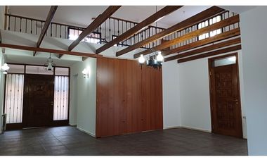 Casa con Departamento en Chacras de Coria Calle Viamonte