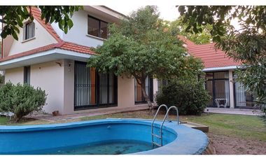 Casa con Departamento en Chacras de Coria Calle Viamonte