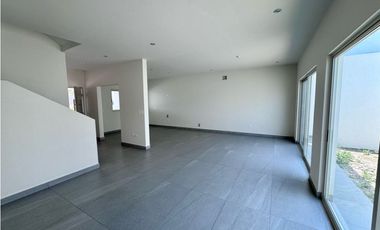 Casa en Venta en Cumbres Santoral en García