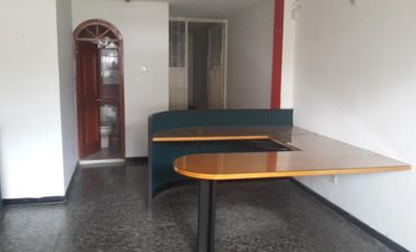 edificio en arriendo en normandia. Cod A958