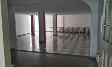 edificio en arriendo en normandia. Cod A958