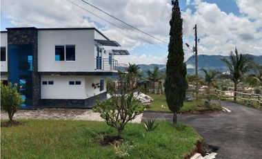 Casa en Arriendo en La Ceja Antioquia