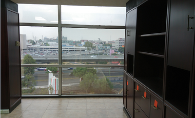 Oportunidad Inversionistas, piso de Oficinas completo en Torre Perisur