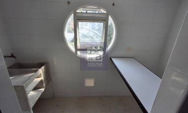 COD. 6172 - SE ARRIENDA APARTAMENTO - BARRIO: PROVENZA