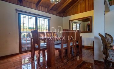 Casa en venta de 4 dorm. en La Florida
