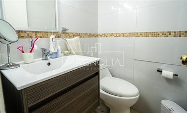 Casa en venta de 4 dorm. en La Florida