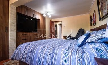 Casa en venta de 4 dorm. en La Florida