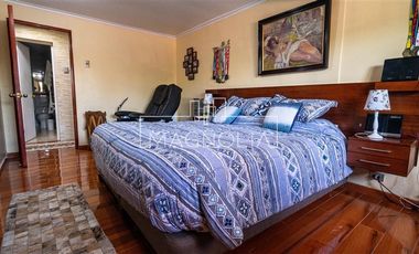 Casa en venta de 4 dorm. en La Florida
