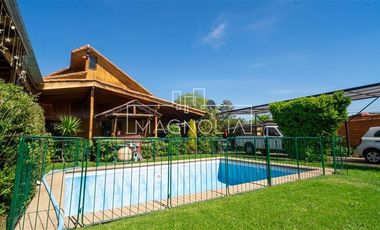 Casa en venta de 4 dorm. en La Florida
