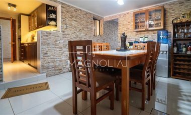 Casa en venta de 4 dorm. en La Florida