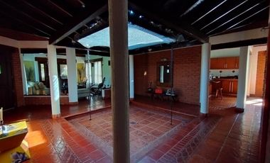 casa en arriendo/venta en c.c hacienda trapiches. Cod A2418