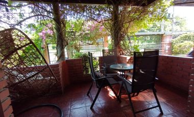 casa en arriendo/venta en c.c hacienda trapiches. Cod A2418