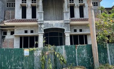 Rumah dijual Villa Bukit Regensi 2 Pakuwon Indah