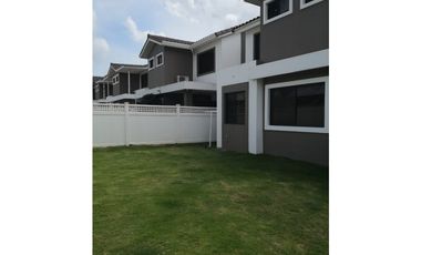 VENDO HERMOSA CASA EN PASEO DEL NORTE PH OLYMPUS