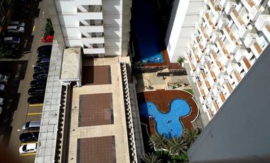 Sentul Tower Apartemen View Gunung dan Kolam Renang di Sentul City