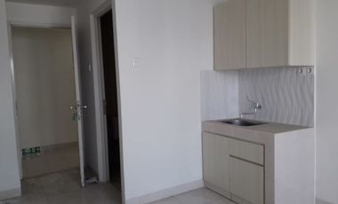 Sentul Tower Apartemen View Gunung dan Kolam Renang di Sentul City
