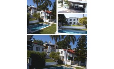 CASA EN VENTA A ORILLA DEL LAGO 