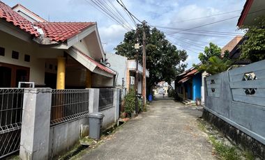 Rumah Minimalis 7 Menit ke Gerbang Tol Kukusan 3 SHM Siap Huni J-46288