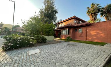 ARRIENDO CASA ESTILO CHILENA EN SECTOR SANTA ELENA-CHICUREO NORTE