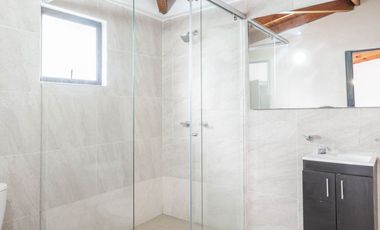 casa en venta en cajicá, zona urbana. Cod V12493
