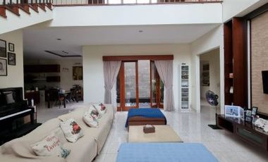DIJUAL RUMAH BAGUS dgn TAMAN at Jl TAMAN WIJAYA KUSUMA, JAKSEL