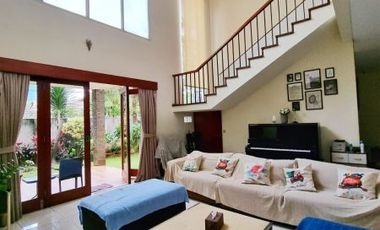 DIJUAL RUMAH BAGUS dgn TAMAN at Jl TAMAN WIJAYA KUSUMA, JAKSEL