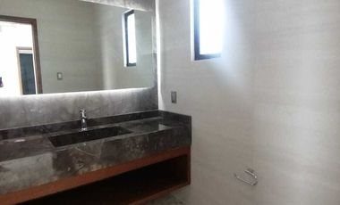 PRECIOSA CASA NUEVA EN RENTA EN FRACC LAS PALMAS CON ALBERCA
