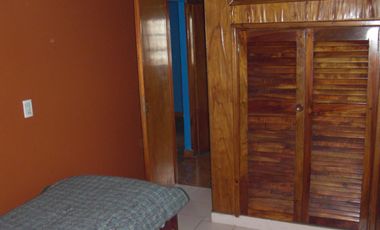 P-H AL FRENTE EN DOS PLANTAS, DE 4 AMBIENTES, CON TRES DORMITORIOS, DOS BAÑOS, LIVING, COCINA-COMEDOR, PATIO CON LAVADERO Y ENTRADA DE AUTO.