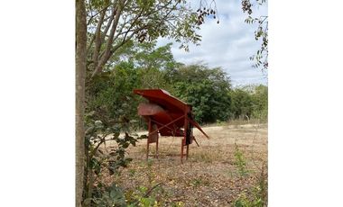 HERMOSO RANCHO EN LOS GAVILANES