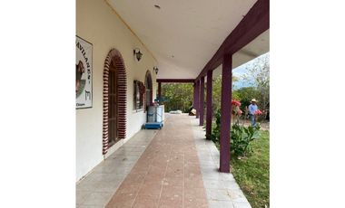 HERMOSO RANCHO EN LOS GAVILANES