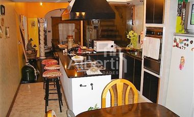 Sólido Chalet en 2 plantas. Venta Directa