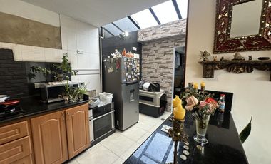 casa en venta en tiquiza. Cod V5935