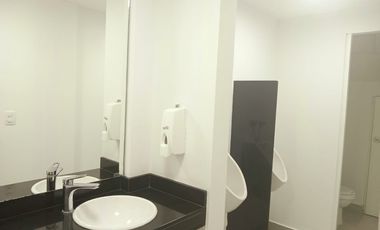 local en arriendo en santa barbara occidental-usaquén. Cod A1105097