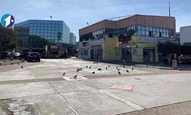 Se vende local 130 m2 en Plaza Viva Tijuana