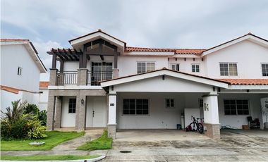 Casa en Venta en Quintas de Versalles