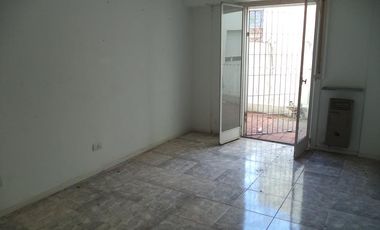 Dpto. ser utilizado como oficina. Exc. ubicación.- L. de Zamora