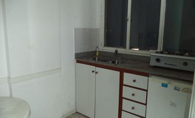 Dpto. ser utilizado como oficina. Exc. ubicación.- L. de Zamora