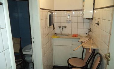Dpto. ser utilizado como oficina. Exc. ubicación.- L. de Zamora