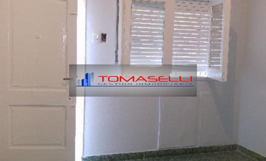 VENTA CON FINANCIACION - PH 3 AMBIENTES CON PATIO AL FRENTE - VILLA MADERO