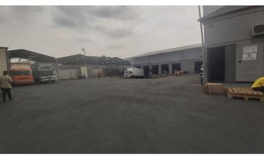VIA DAULE, INMACONSA SE VENDE O ALQUILA BODEGA DE 5350 M2