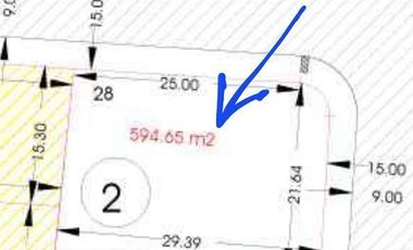 Terreno en Venta 594 m ESQUINA Fraccionamiento Vista Bella