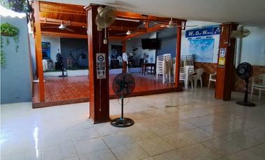 Casa amplia en Santa Marta