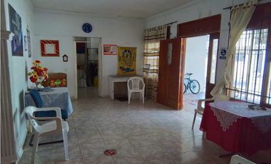Casa amplia en Santa Marta