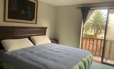 Casa en venta. 4d más servicios. Lo Barnechea