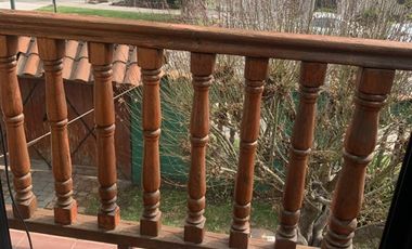 Casa en venta. 4d más servicios. Lo Barnechea